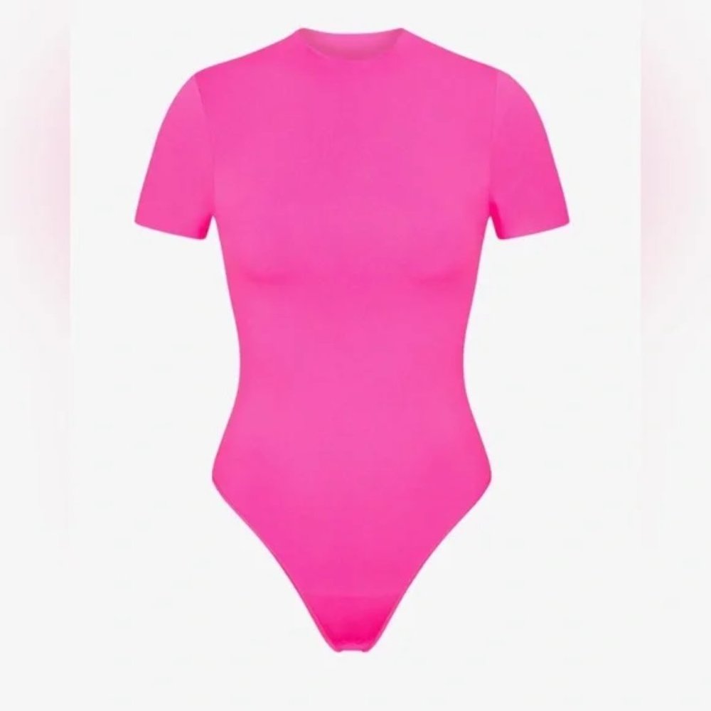 SKIMS Essential T-Shirt Bodysuit